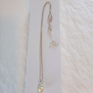 Delicate Silver Necklace with Pearl Drop